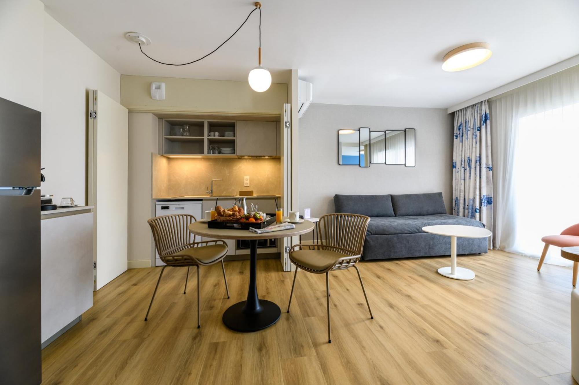 Residence De Tourisme Ajaccio Amiraute Екстериор снимка