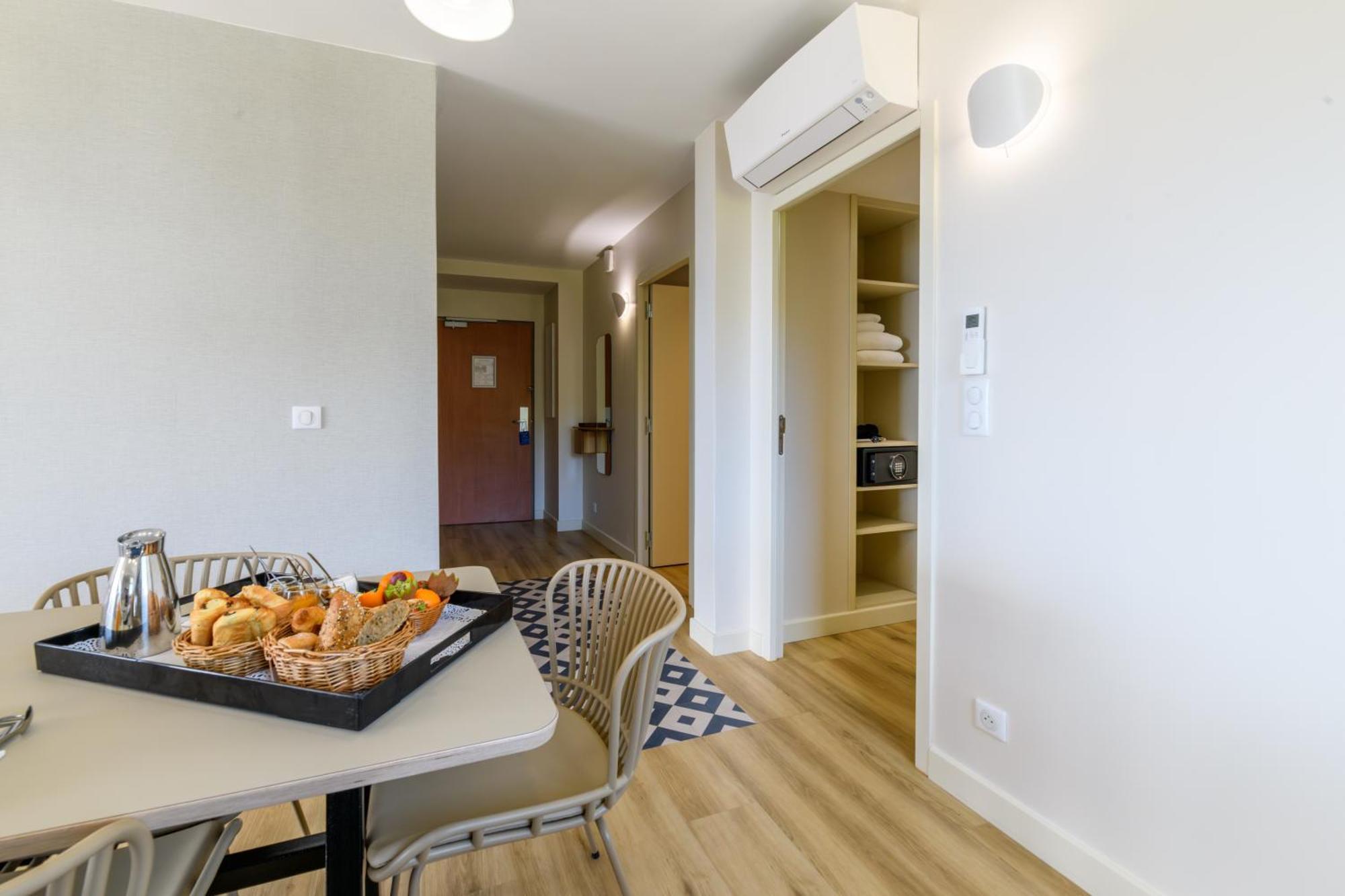 Residence De Tourisme Ajaccio Amiraute Екстериор снимка