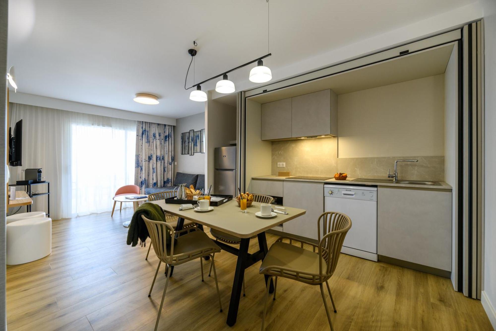 Residence De Tourisme Ajaccio Amiraute Екстериор снимка